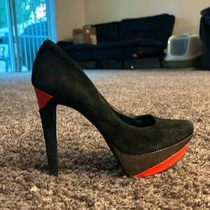 Jessica Simpson size 8b/38 black and orange